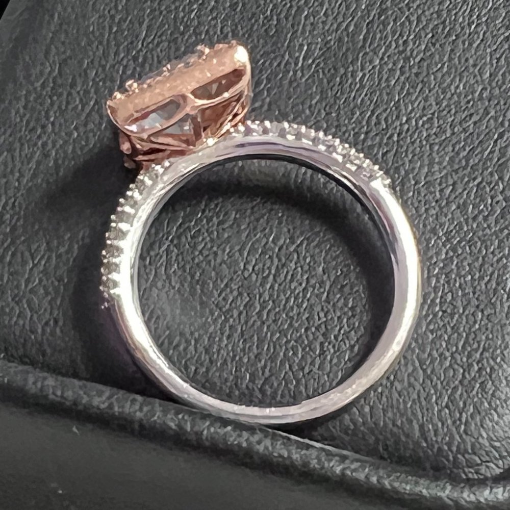 14K White & Rose Gold Ring with Quartz stone and pave diamonds - Picture 8 of 9